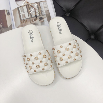 Дамски модерни чехли с декорация в няколко цвята