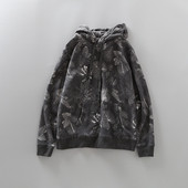 Небрежен дамски суичър с флорални мотиви