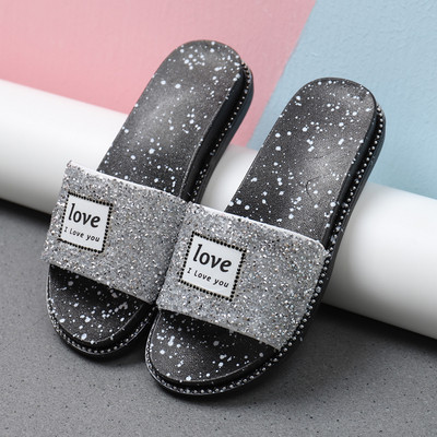 Лъскави дамски чехли с надпис в три цвята