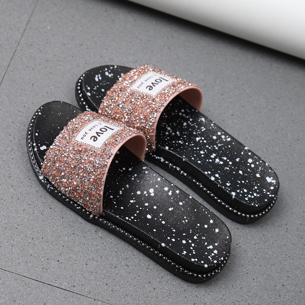 Лъскави дамски чехли с надпис в три цвята