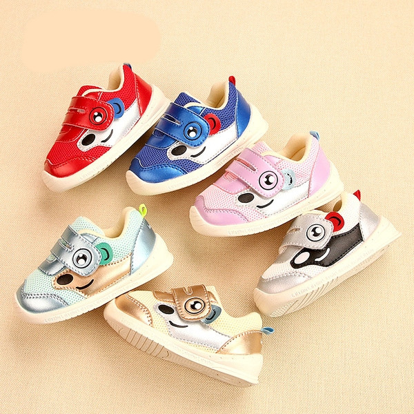 Бебешки обувки в няколко цвята за момчета