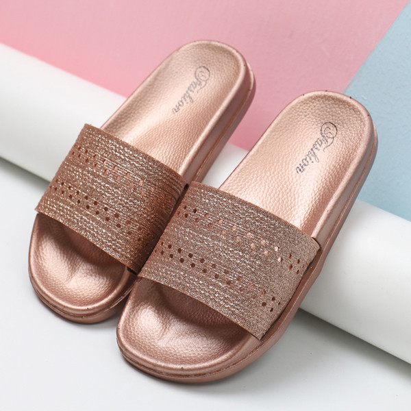 Актуални дамски чехли в златист, сребрист и черен цвят