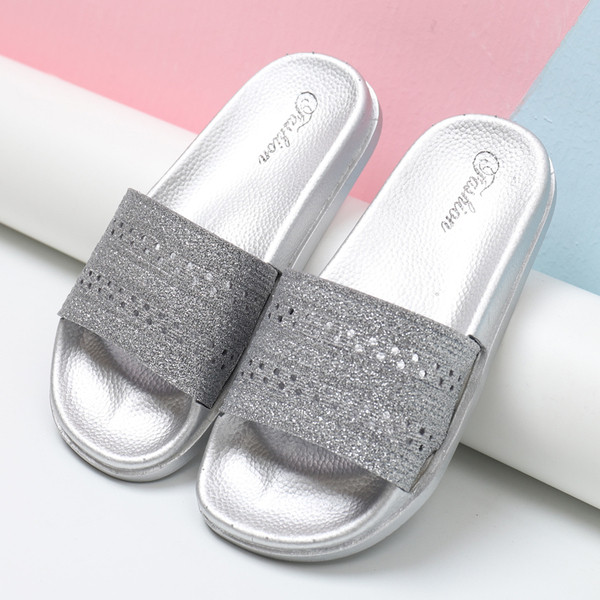 Актуални дамски чехли в златист, сребрист и черен цвят