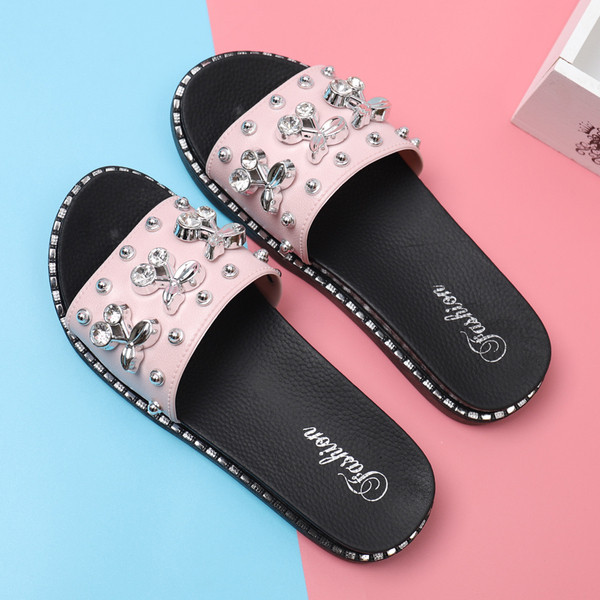 Модерни дамски чехли в три цвята с камъни