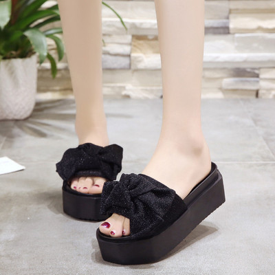 Papuci eleganti de dama cu platforma si panglica in negru si gri