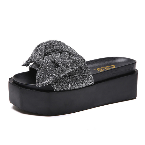 Стилни дамски чехли с платформа и панделка в черен и сив цвят