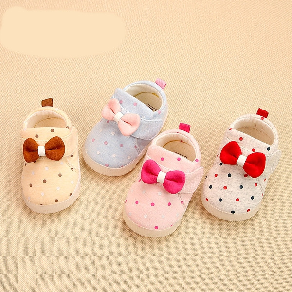 Бебешки обувки за момичета с панделка в няколко цвята
