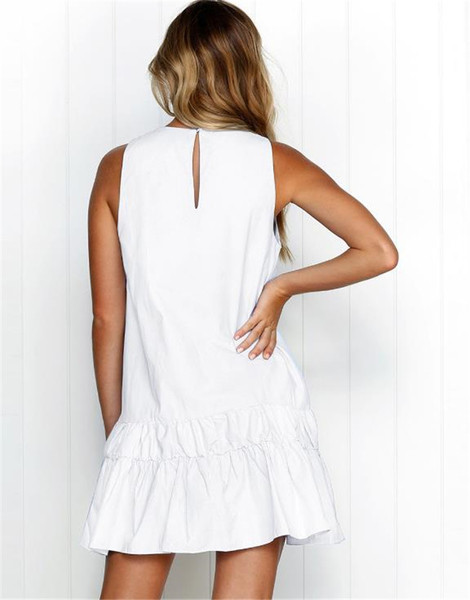 Модерна дамска рокля с цветна бродерия в бял цвят 