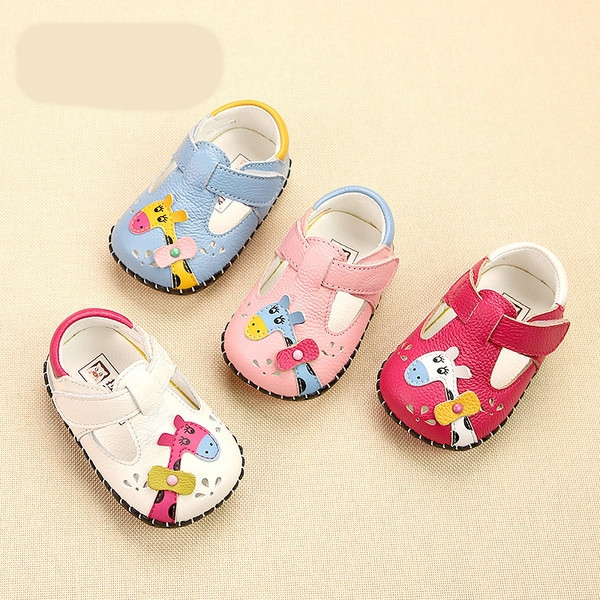 Бебешки сандали за момичета с анимация в розов,син.бял и червен цвят