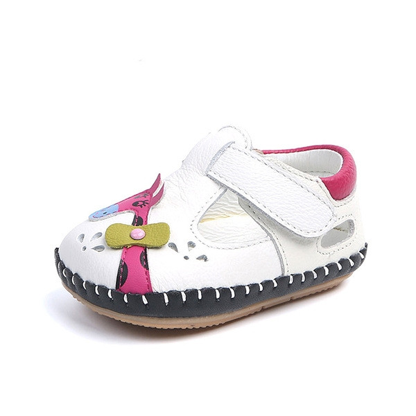 Бебешки сандали за момичета с анимация в розов,син.бял и червен цвят