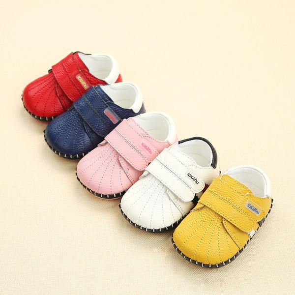 Пролетни бебешки обувки за момичета и момчета от еко кожа с лепенки