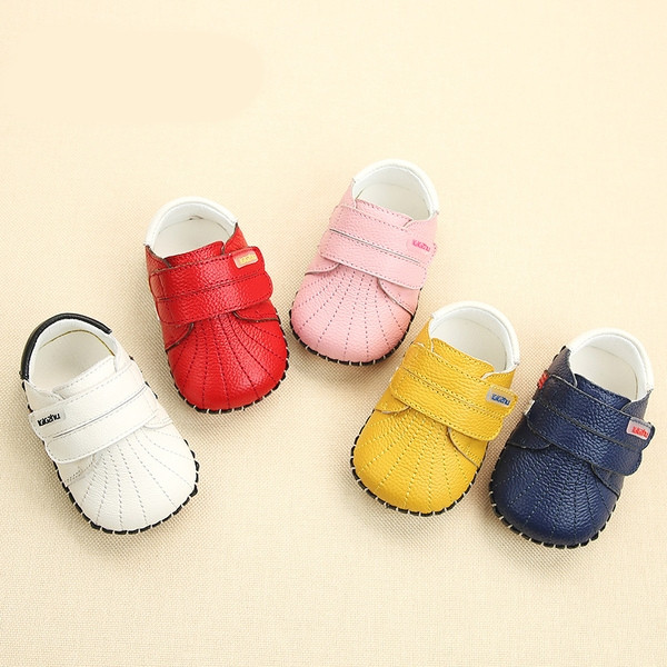Пролетни бебешки обувки за момичета и момчета от еко кожа с лепенки