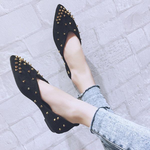 Актуални дамски мокасини с метални капси в два цвята