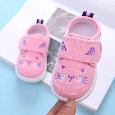 Пролетни бебешки обувки за момичета с декорация в няколко цвята