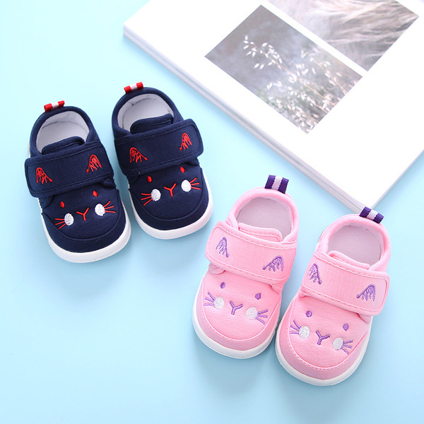 Пролетни бебешки обувки за момичета с декорация в няколко цвята