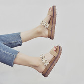 Модерни дамски чехли с флорални мотиви в три цвята