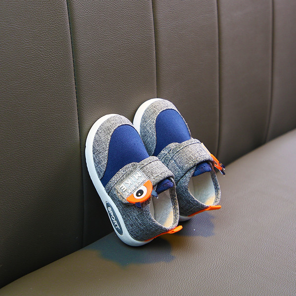 Бебешки обувки за момчета и момичета в няколко цвята