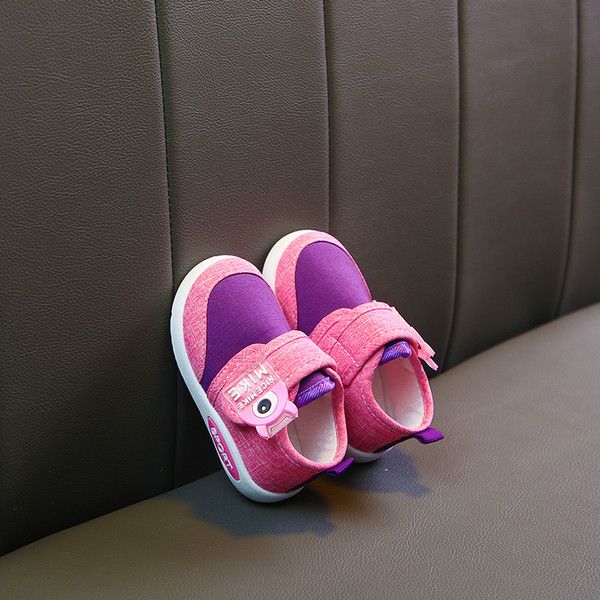 Бебешки обувки за момчета и момичета в няколко цвята