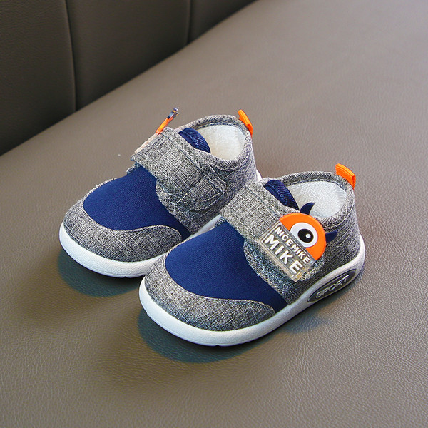 Бебешки обувки за момчета и момичета в няколко цвята