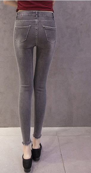 Дамски модерни дънки с джобове Slim модел 