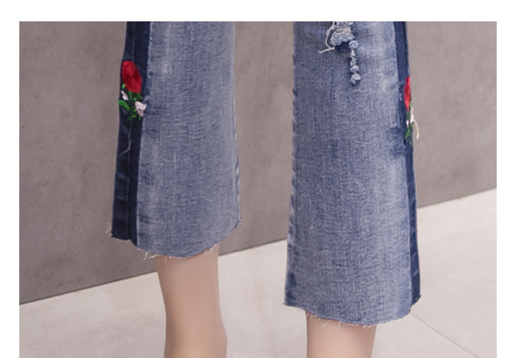 Дамски дънки ретро стил с висока талия и бродерия