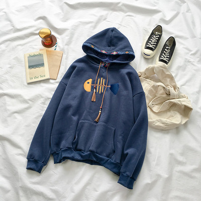 Ежедневен дамски суичър с бродерия в два цвята