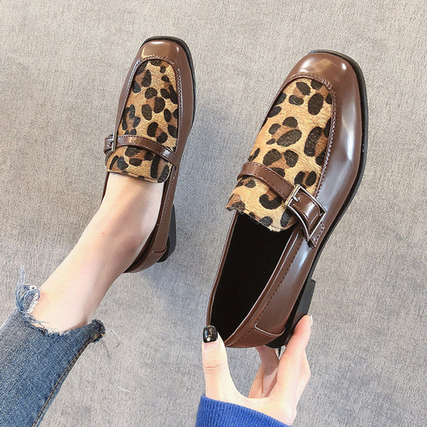 Актуални дамски мокасини от еко кожа в два цвята