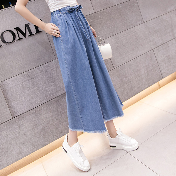 Дамски модерни дънки широк модел в два цвята 