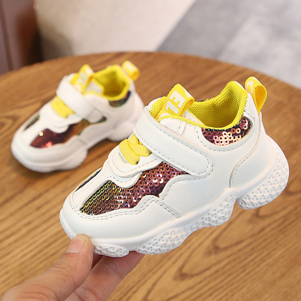 Нови пролетни бебешки обувки за момичета в два цвята