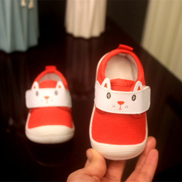 Нови пролетни бебешки обувки в розов,син и червен цвят