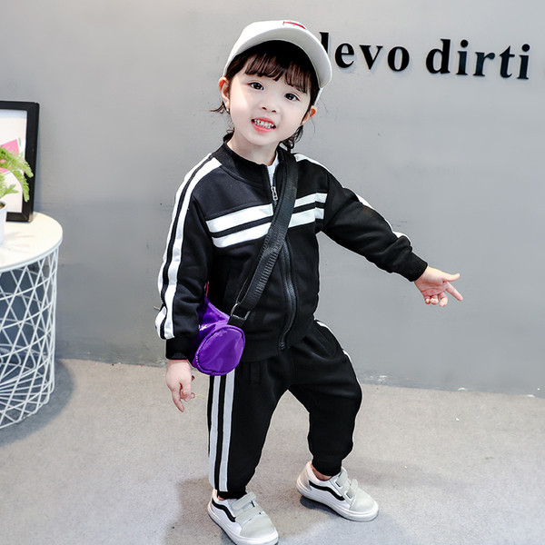 Детски анцуг за момичета в черен и лилав цвят