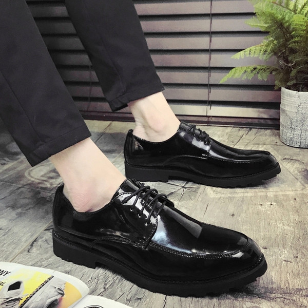 Мъжки официални обувки с връзки от еко кожа-лак в черен цвят