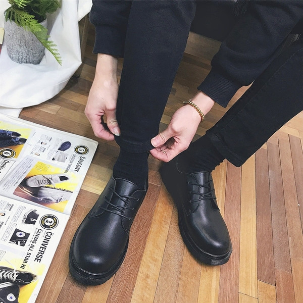 Мъжки официални обувки в черен цвят от еко кожа с връзки