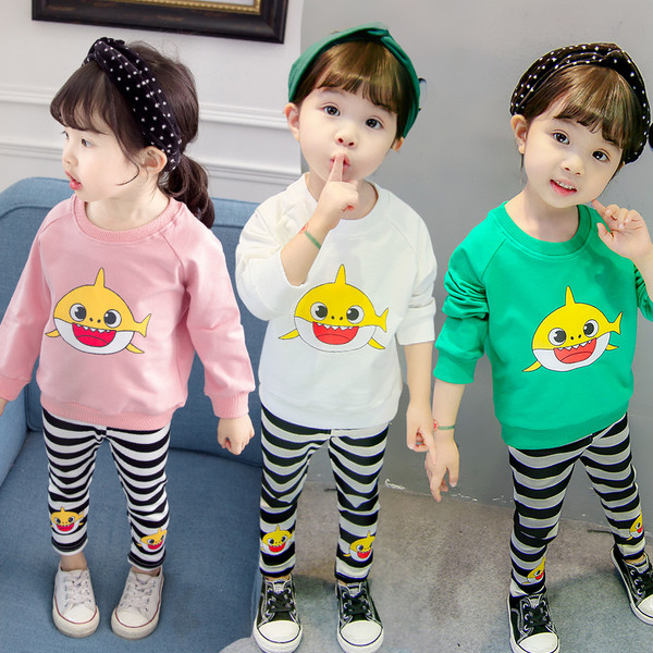 Детски комплект с апликация в три цвята