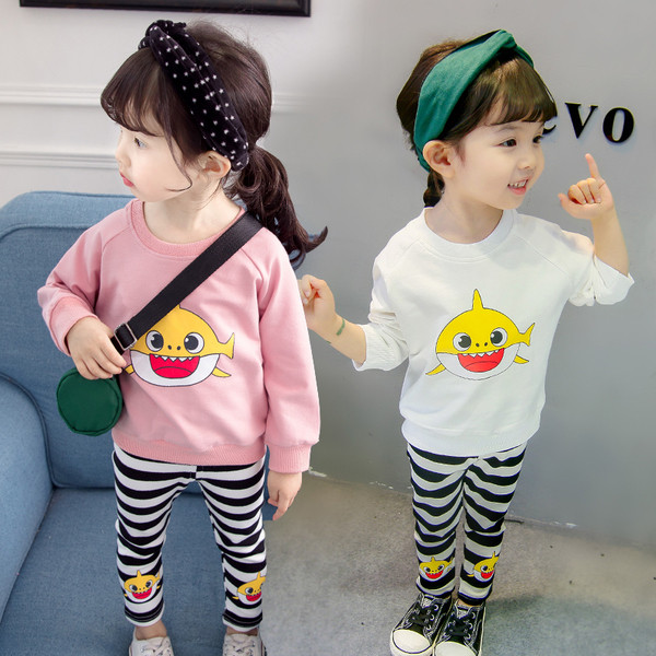 Детски комплект с апликация в три цвята