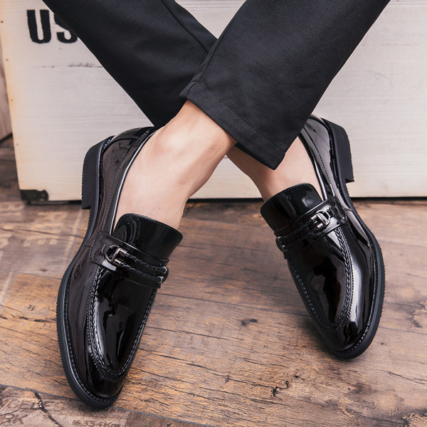 Мъжки официални обувки от еко кожа-лак в три цвята без връзки