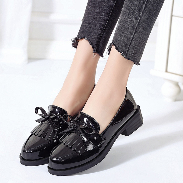 Елегантни дамски мокасини в два модела