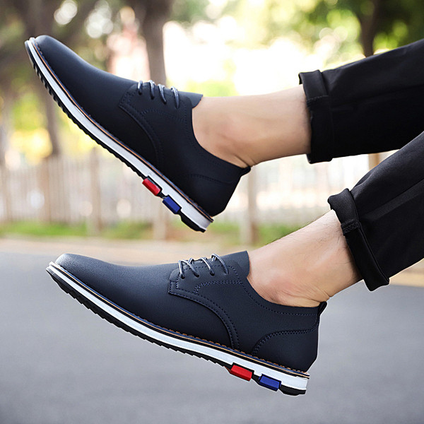 Мъжки модерни обувки с връзки в черен и син цвят