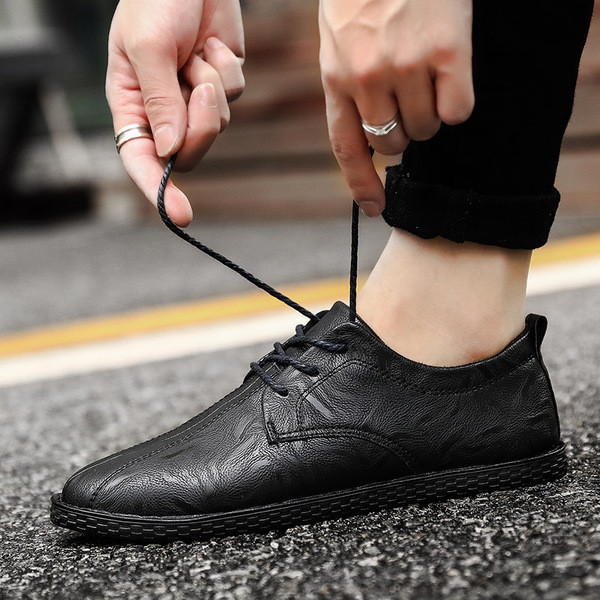 Мъжки модерни обувки от еко кожа с връзки в черен и кремав цвят