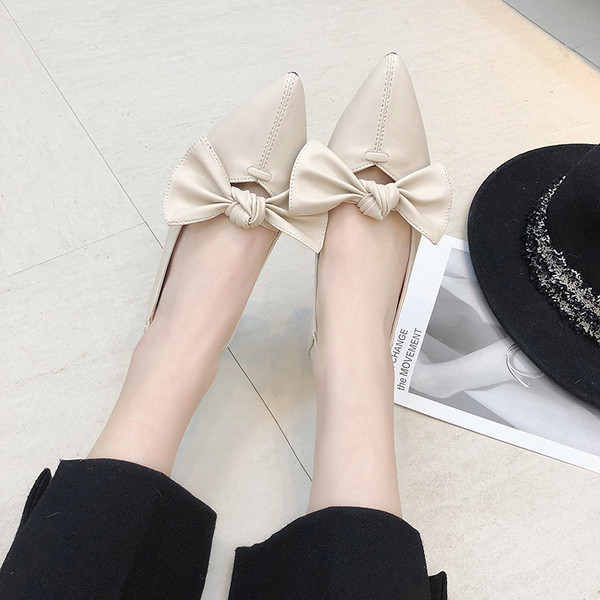 Дамски мокасини заострен модел с панделка в два цвята