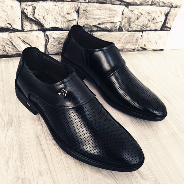 Модерни мъжки обувки без връзки в черен цвят