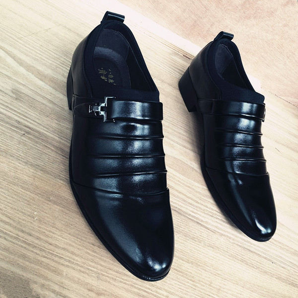 Модерни мъжки обувки без връзки с метална катарама в черен цвят два модела