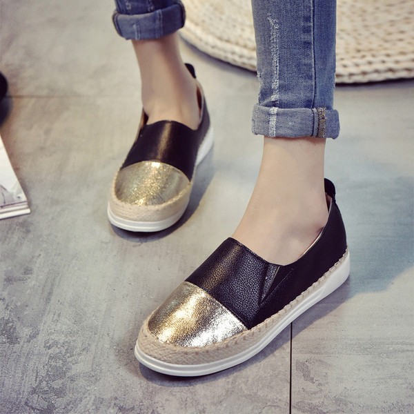 Ежедневни дамски мокасини от еко кожа в черен и бял цвят