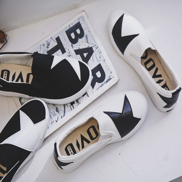 Спортно-ежедневни дамски мокасини в няколко цвята