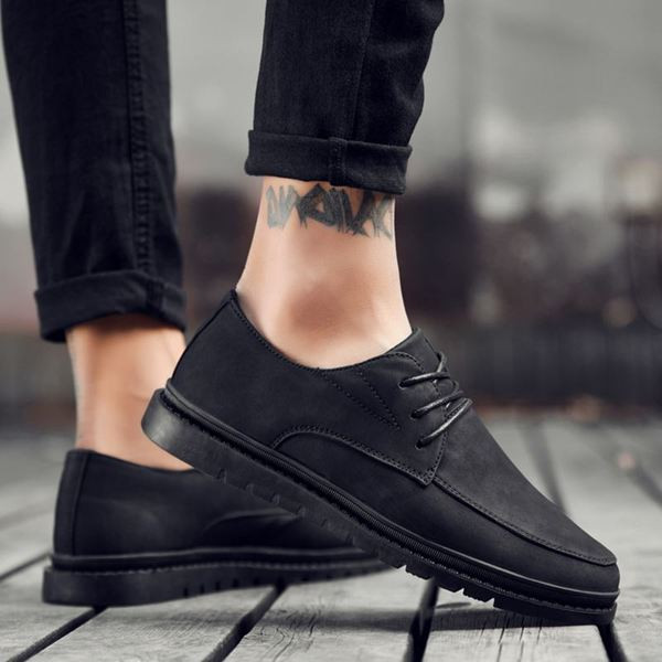 Нов модел мъжки обувки в три цвята с връзки 