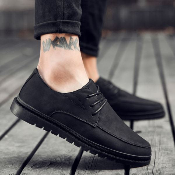 Нов модел мъжки обувки в три цвята с връзки 