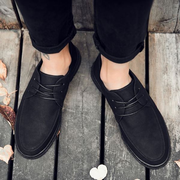 Нов модел мъжки обувки в три цвята с връзки 