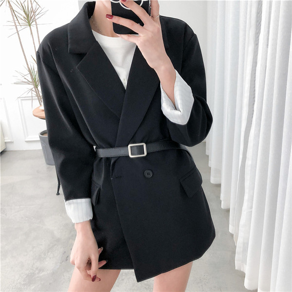 Geaca de dama moderna model retro cu nasturi de culoare neagra