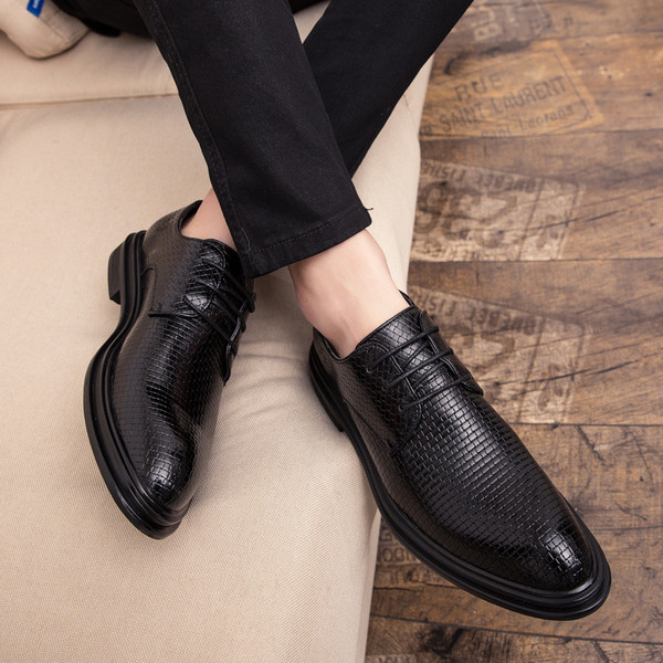 Pantofi barbatesti moderni din piele ecologica cu sireturi in doua culori