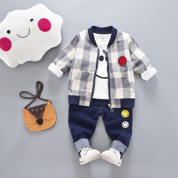 Setul pentru copii pentru băieți votează trei părți